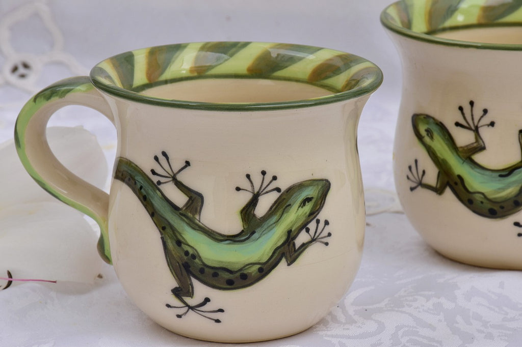 Wheel Thrown & Handcrafted Ceramic Mug in Stoneware, 400 ml - Lillie Ceramics