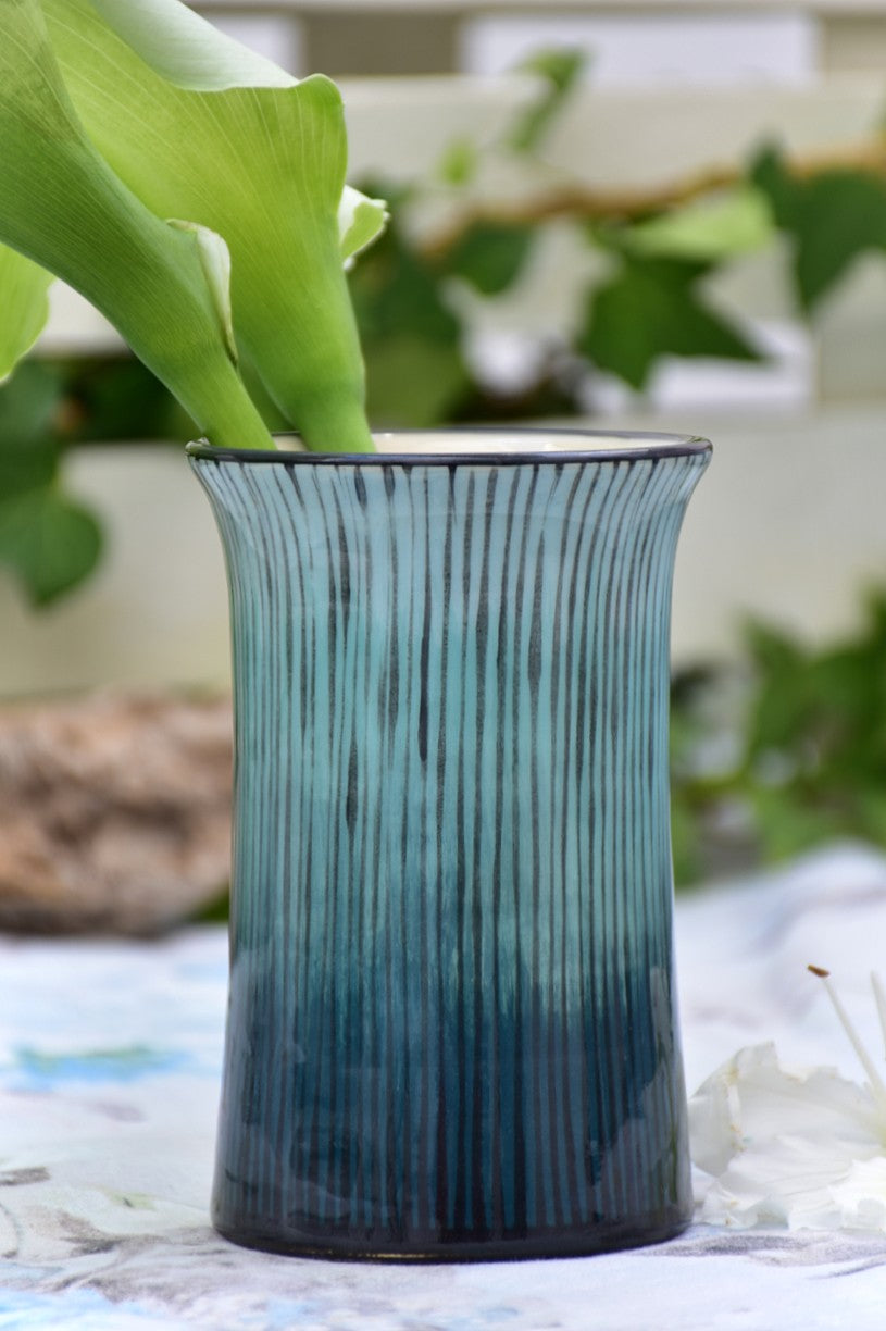 Vase in Stoneware - Lillie Ceramics