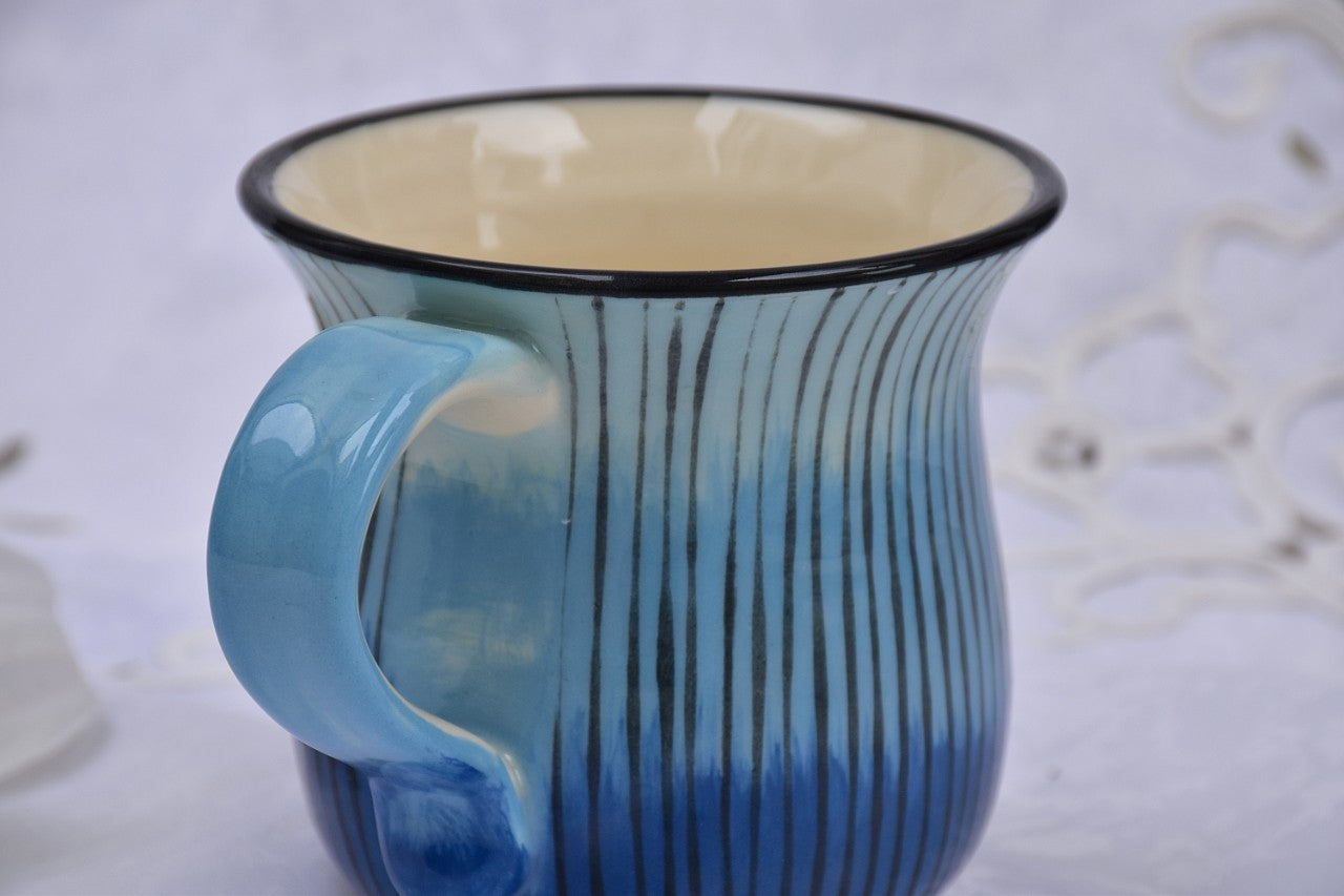 Wheel Thrown & Handcrafted Ceramic Mug in Stoneware, 400 ml - Lillie Ceramics